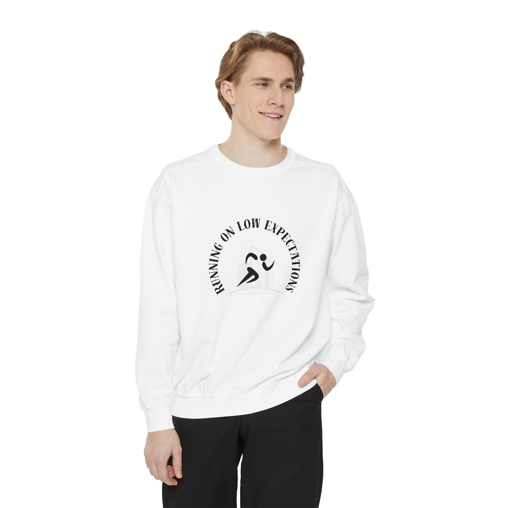 Sweatshirt - Minimal Runner Graphic Crewneck